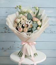 Букет цветов из:  Розы и Лизиантусы в Шагонаре