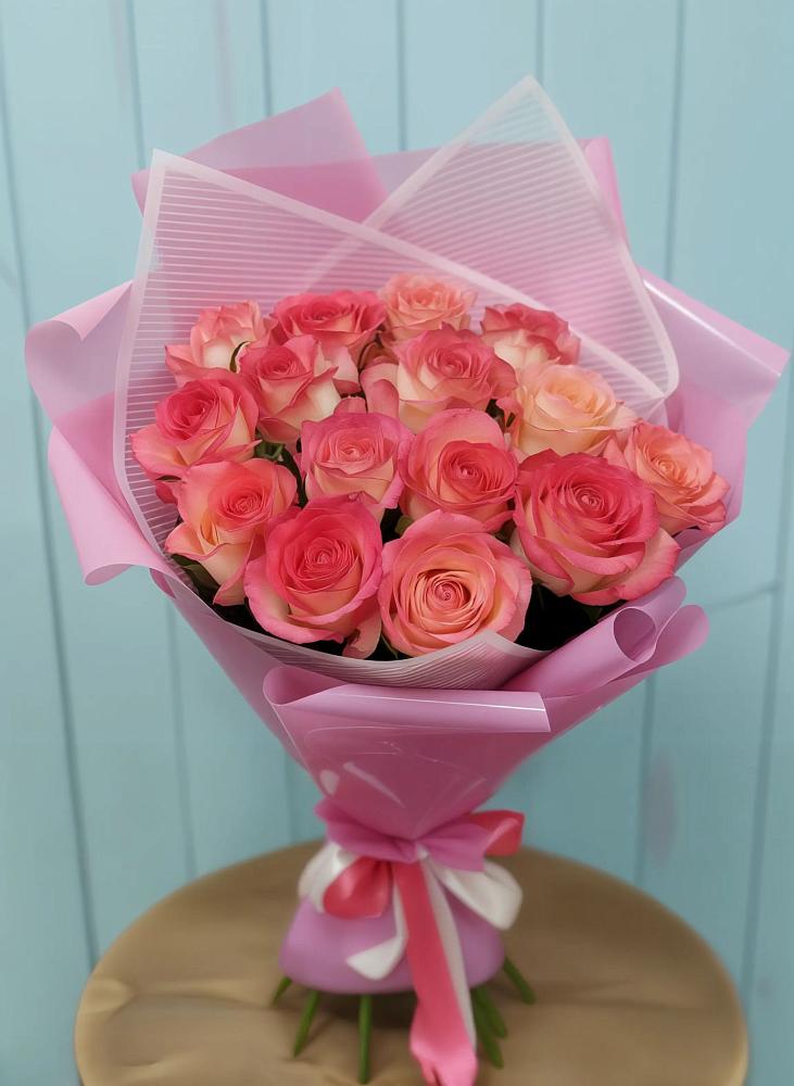 Букет 15 Розовых роз Равель в Шагонаре