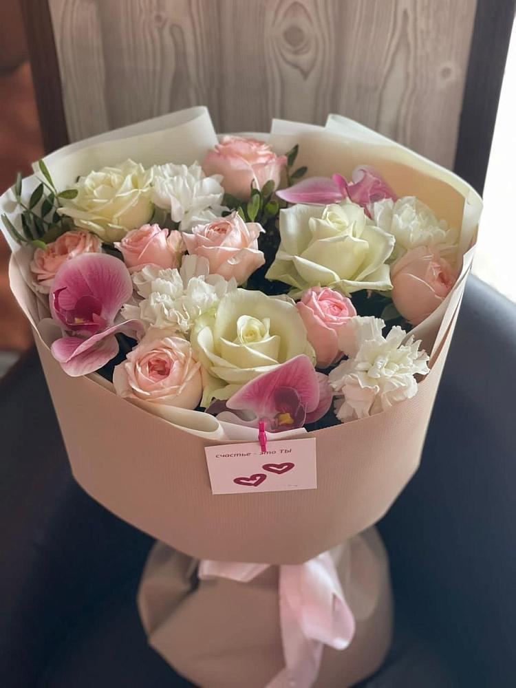 Букет цветов из: Орхидеи, Розы и Гвоздики в Шагонаре