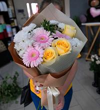 Букет цветов из:  Герберы, Розы и Хризантемы в Шагонаре