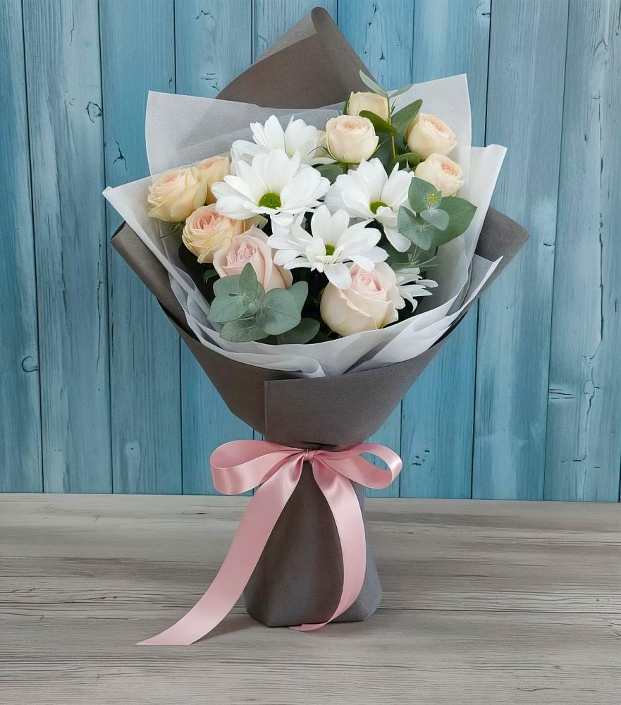 Букет цветов из: Хризантемы и Розы в Шагонаре