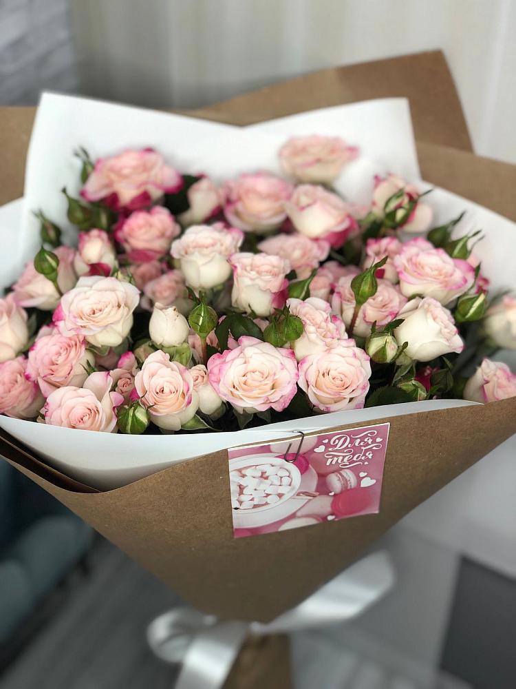 Букет цветов из: Розы в Шагонаре