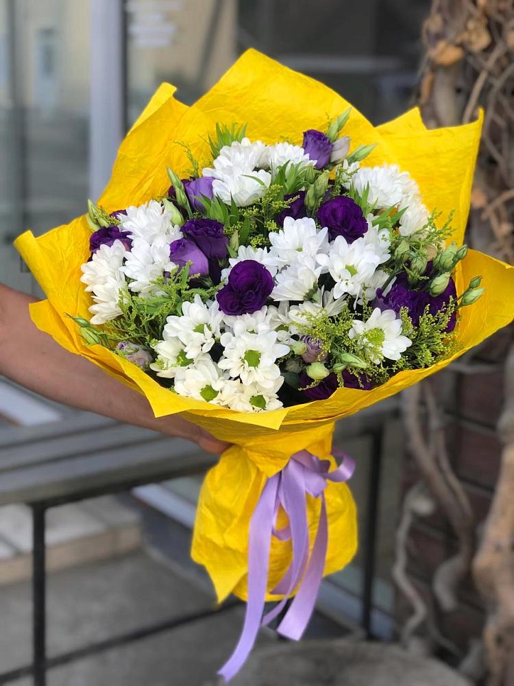 Букет цветов из: Ирисы, Хризантемы и Ромашки в Шагонаре