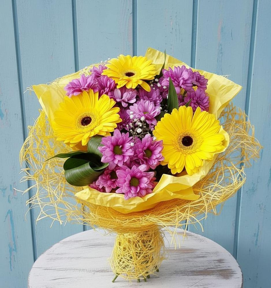 Букет цветов из: Хризантемы и Герберы в Шагонаре