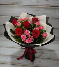 Букет цветов из:  Розы #REPLACE_PRED# Шагонаре