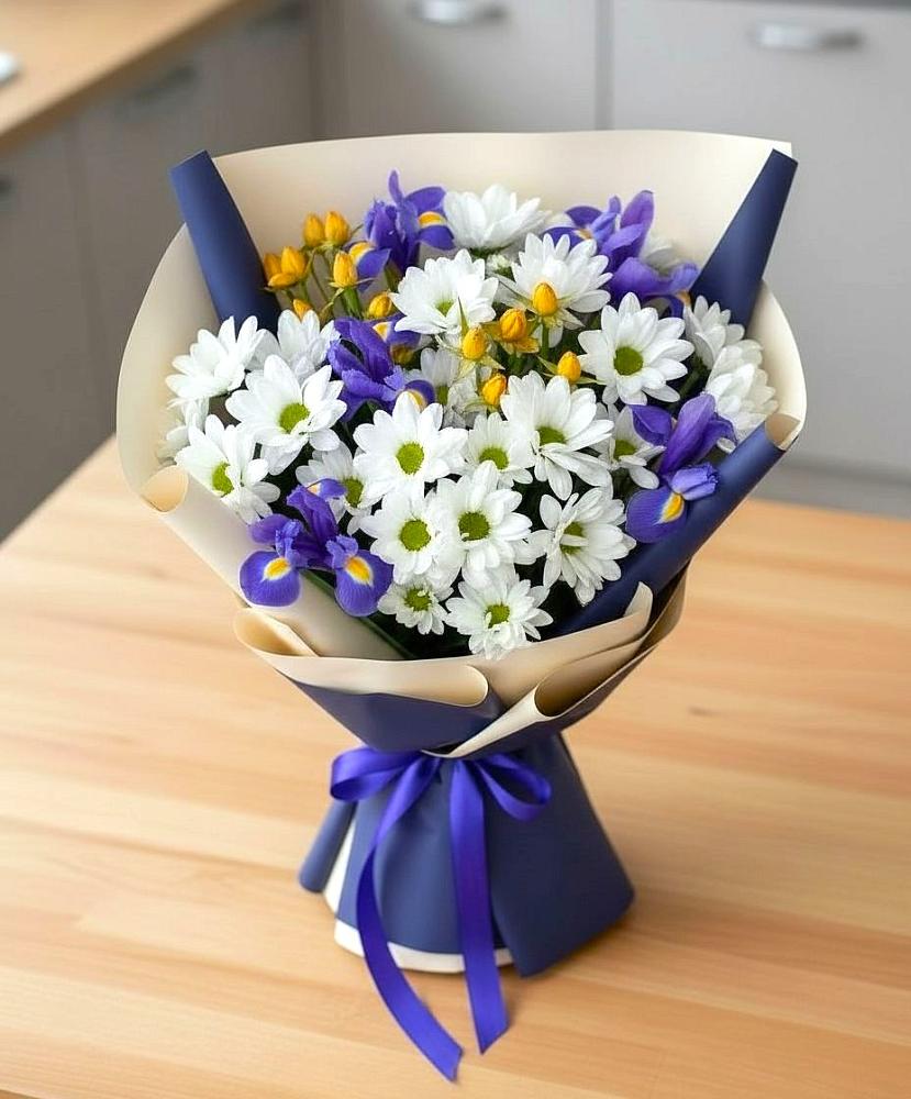 Букет цветов из: Розы, Ирисы и Хризантемы в Шагонаре