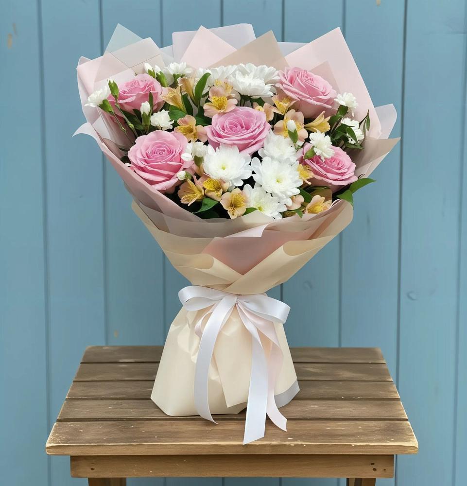 Букет цветов из: Гвоздики, Орхидеи и Розы в Шагонаре