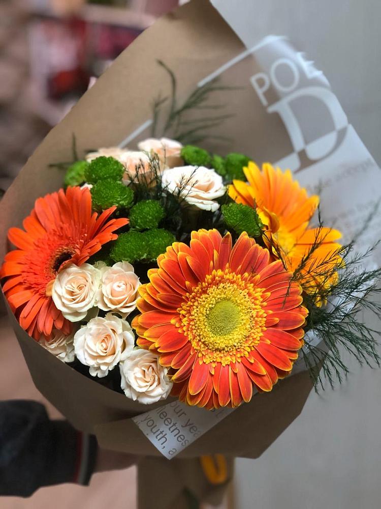 Букет цветов из: Герберы, Хризантемы и Розы в Шагонаре